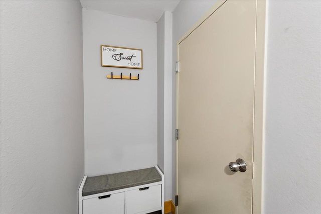 10 Halite Way, Fitchburg, WI 53711