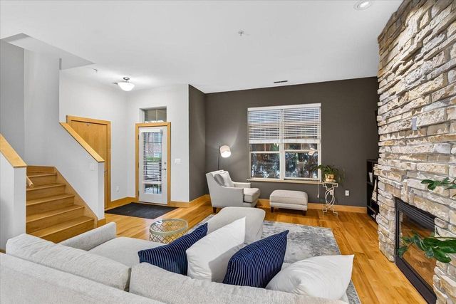 10 Halite Way, Fitchburg, WI 53711