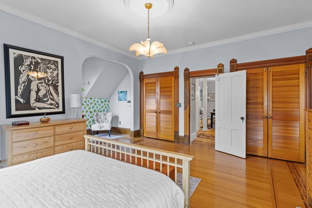 270 Orange St Apt 2, Manchester, NH 03104