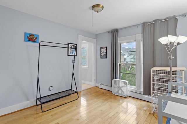 270 Orange St Apt 2, Manchester, NH 03104