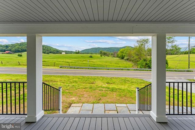 90 MAIN STREET, Washington, VA 22747