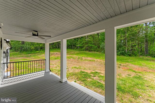 90 MAIN STREET, Washington, VA 22747
