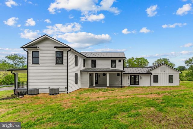 90 MAIN STREET, Washington, VA 22747