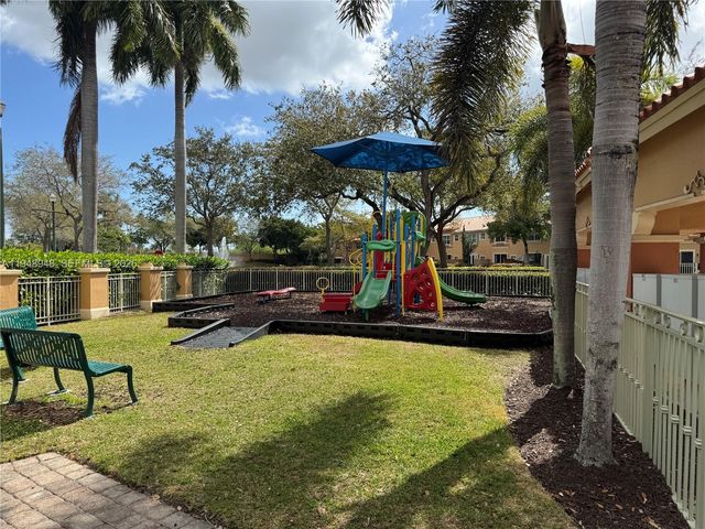4957 Tradewinds Terrace 704, Dania Beach, FL 33312