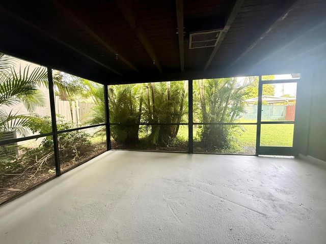 814 Sandtree Drive, Palm Beach Gardens, FL 33403