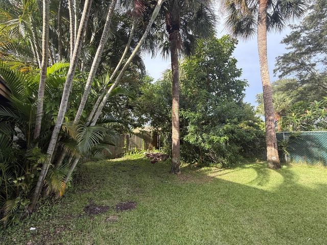 814 Sandtree Drive, Palm Beach Gardens, FL 33403