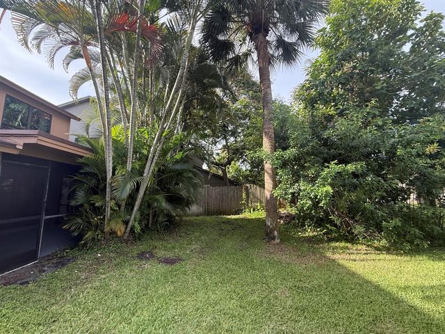 814 Sandtree Drive, Palm Beach Gardens, FL 33403