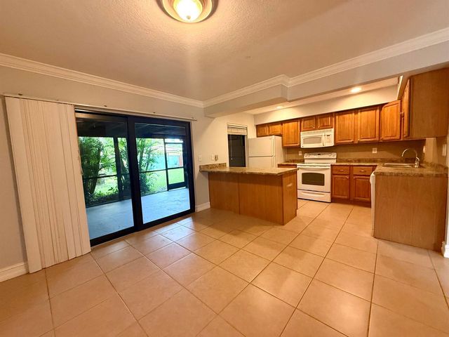 814 Sandtree Drive, Palm Beach Gardens, FL 33403