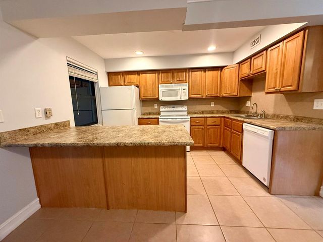 814 Sandtree Drive, Palm Beach Gardens, FL 33403