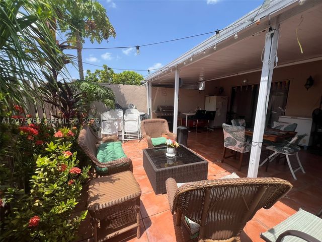 6028 SW 147th Pl, Miami, FL 33193