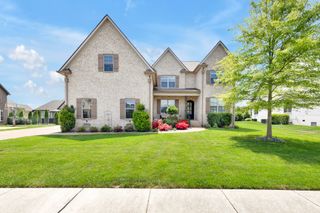 5007 Brill Ln, Spring Hill, TN 37174