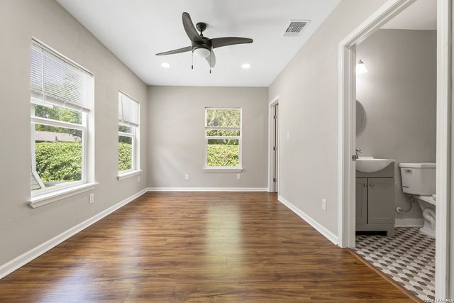 219 Finton, San Antonio, TX 78204