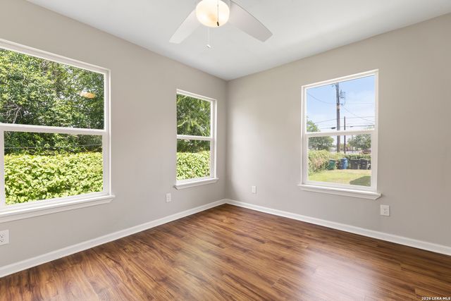 219 Finton, San Antonio, TX 78204