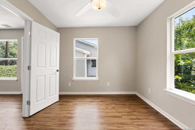 219 Finton, San Antonio, TX 78204