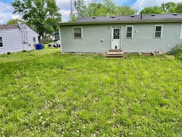 111 S Annie Street, Olathe, KS 66061