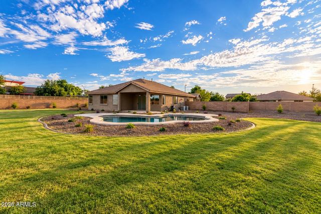 6361 S Sky Court, Gilbert, AZ 85298