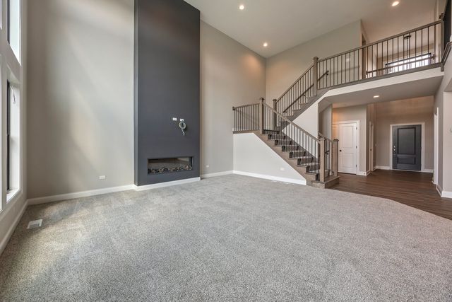 1033 Emerald Drive, Naperville, IL 60540