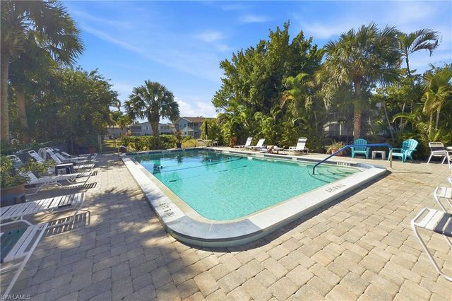 8071 Country RD # 204, Fort Myers, FL 33919