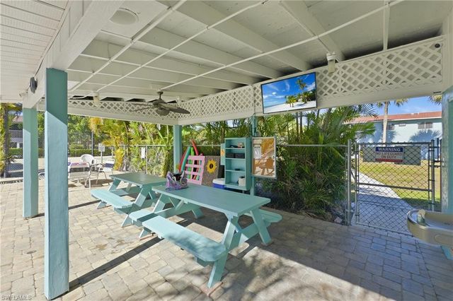 8071 Country RD # 204, Fort Myers, FL 33919