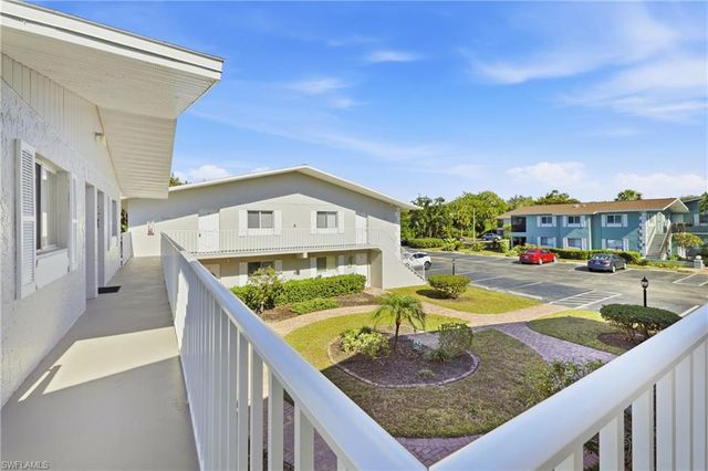 8071 Country RD # 204, Fort Myers, FL 33919