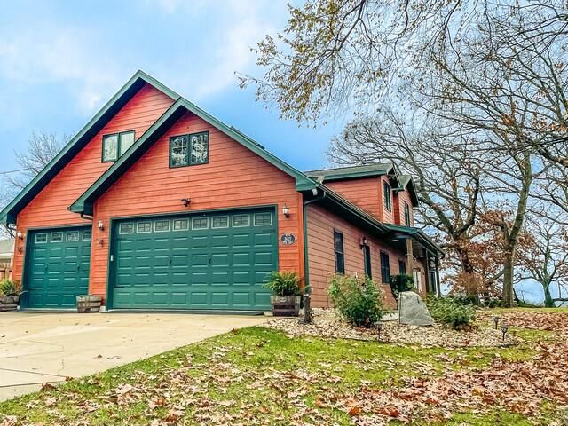 24121 64th PLACE, Salem, WI 53168