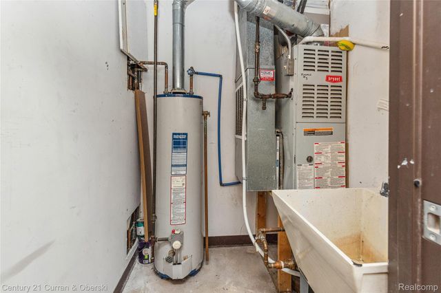 18708 Eureka, Southgate, MI 48195