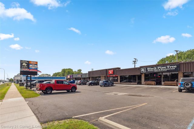 18708 Eureka, Southgate, MI 48195