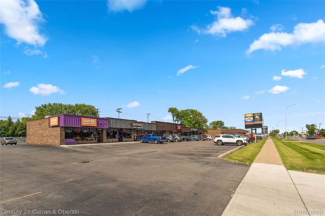 18708 Eureka, Southgate, MI 48195