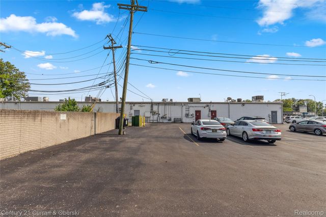 18708 Eureka, Southgate, MI 48195