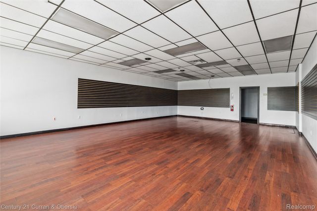 18708 Eureka, Southgate, MI 48195