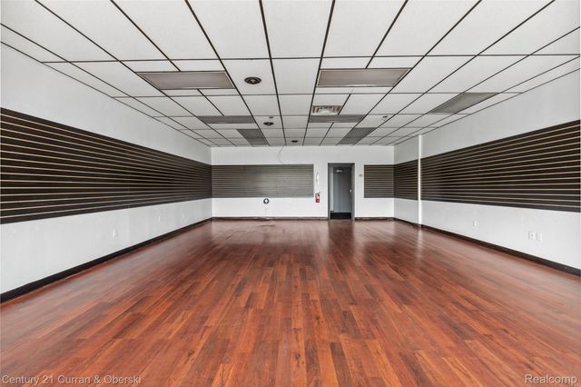 18708 Eureka, Southgate, MI 48195