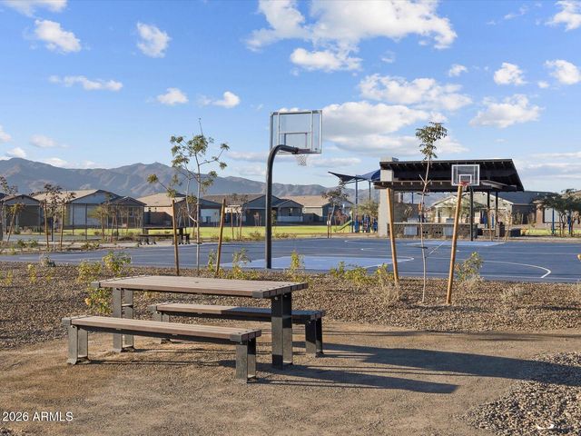 17674 W COLLEGE Drive, Goodyear, AZ 85395