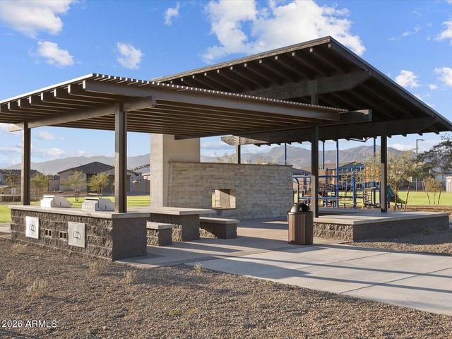 17674 W COLLEGE Drive, Goodyear, AZ 85395