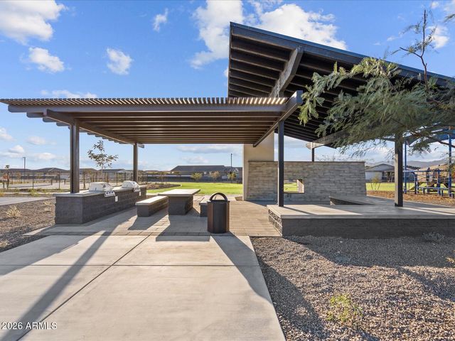 17674 W COLLEGE Drive, Goodyear, AZ 85395