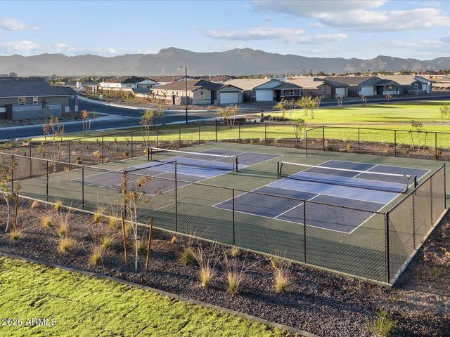 17674 W COLLEGE Drive, Goodyear, AZ 85395
