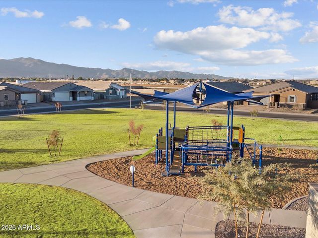 17674 W COLLEGE Drive, Goodyear, AZ 85395