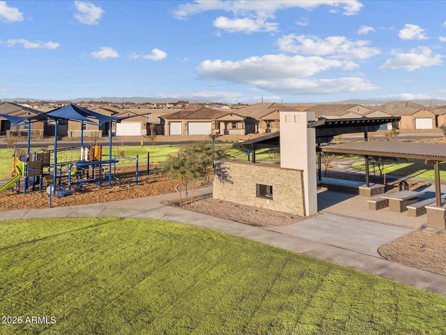 17674 W COLLEGE Drive, Goodyear, AZ 85395