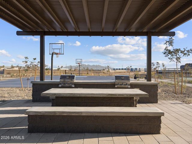 17674 W COLLEGE Drive, Goodyear, AZ 85395