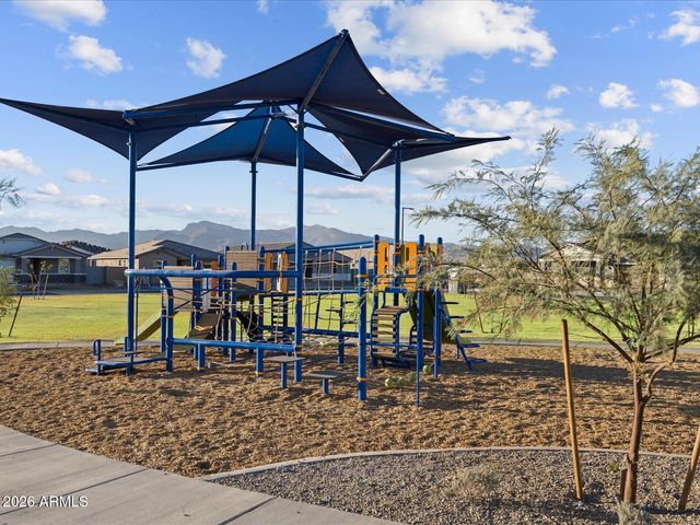 17674 W COLLEGE Drive, Goodyear, AZ 85395