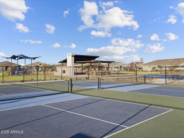 17674 W COLLEGE Drive, Goodyear, AZ 85395