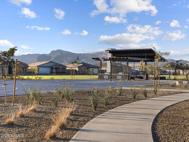 17674 W COLLEGE Drive, Goodyear, AZ 85395