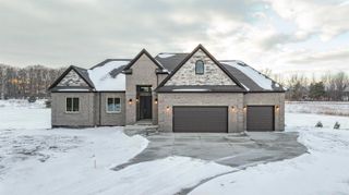 68651 Lake Angela Pointe Street, Richmond, MI 48062