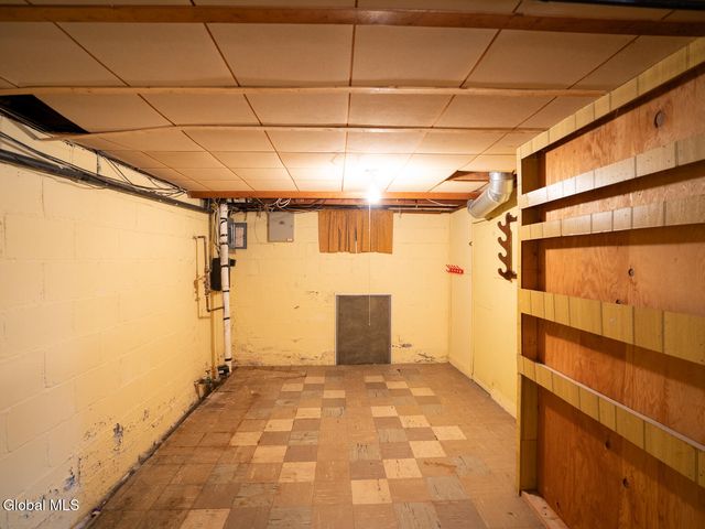 25 Fuller Terrace, Colonie, NY 12205