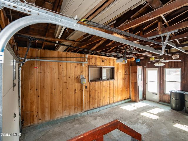 25 Fuller Terrace, Colonie, NY 12205