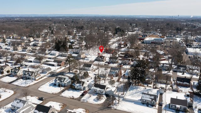 25 Fuller Terrace, Colonie, NY 12205