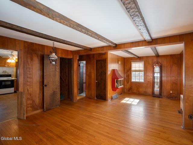 25 Fuller Terrace, Colonie, NY 12205