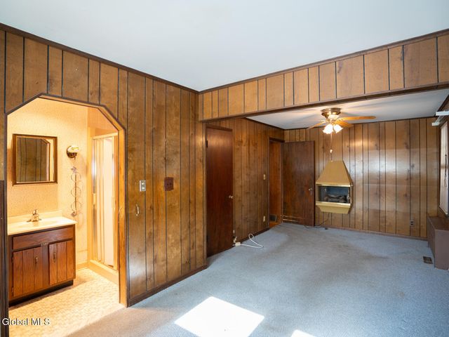 25 Fuller Terrace, Colonie, NY 12205