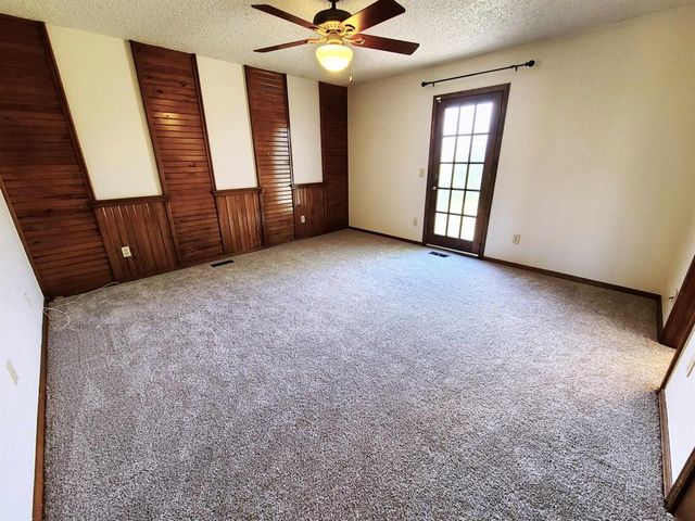 10413 Glascow Drive, Yukon, OK 73099