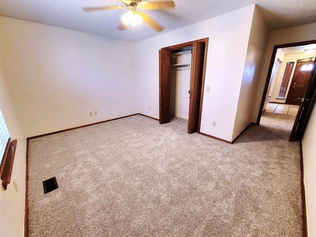10413 Glascow Drive, Yukon, OK 73099