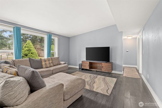 32206 71st Avenue Avenue S, Roy, WA 98580